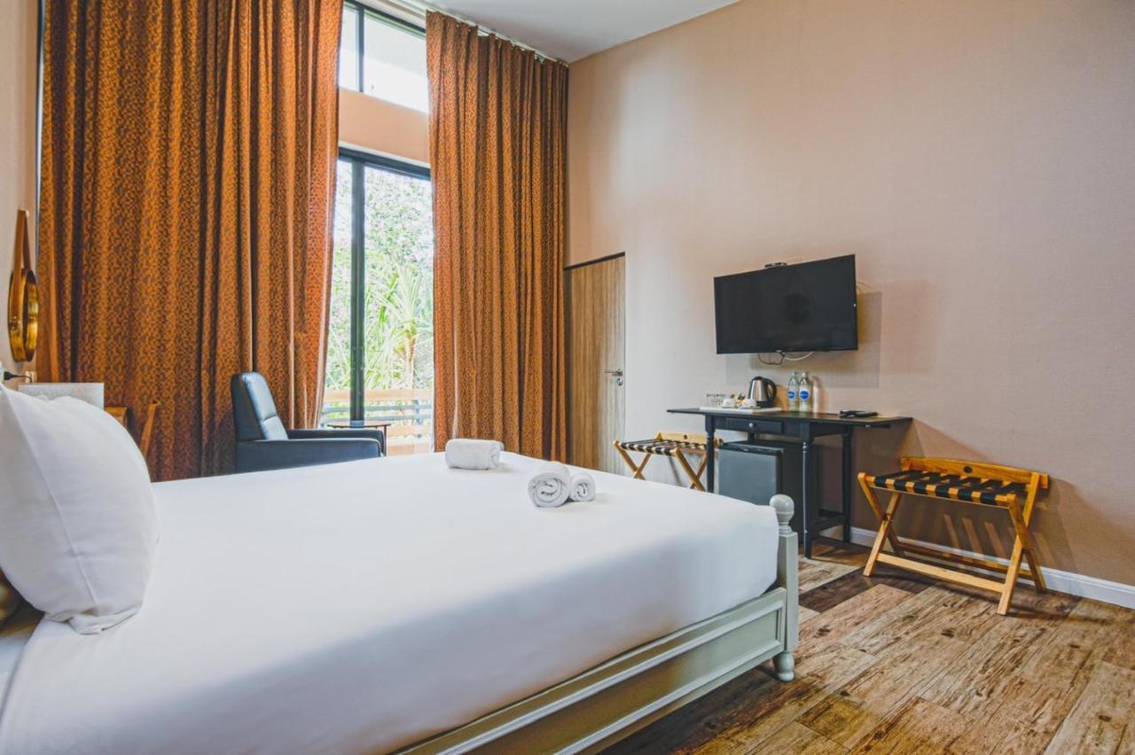 Lumphawa Amphawa Resort Samut Songkhram Bagian luar foto