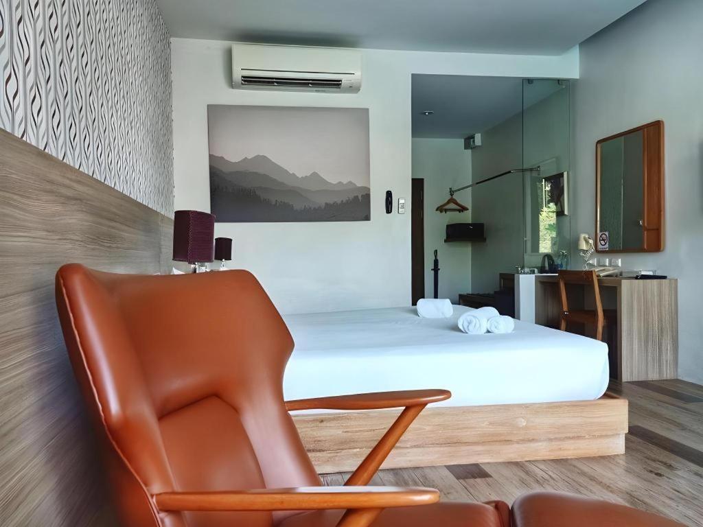 Lumphawa Amphawa Resort Samut Songkhram Bagian luar foto