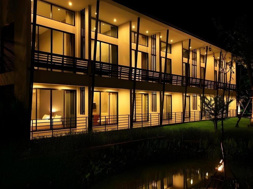 Lumphawa Amphawa Resort Samut Songkhram Bagian luar foto
